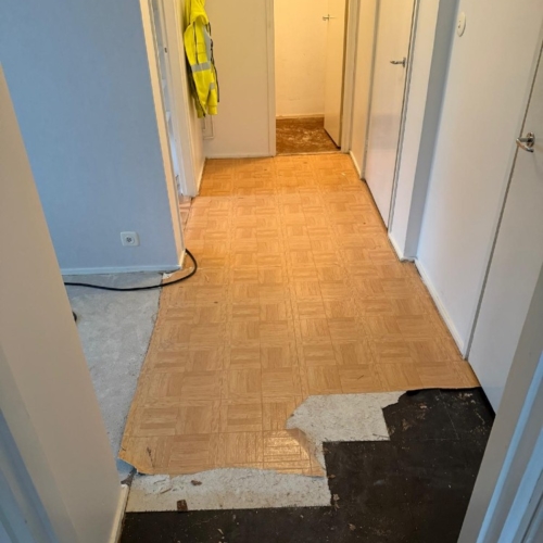 eteisen ja keittiön mustaliima