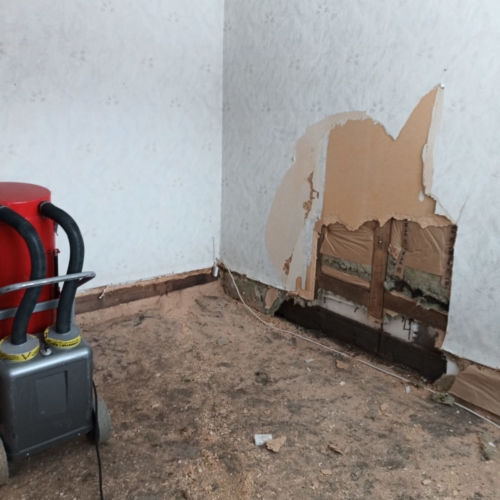 Kosteusvaurio purkua