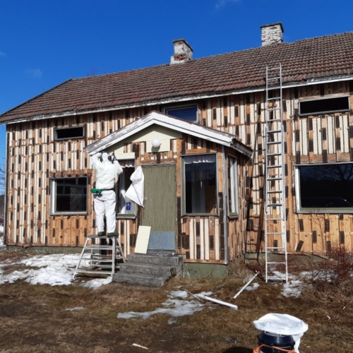 Ulkoverhouksen asbestipurku